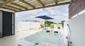 Trou aux Biches Rooftop Jacuzzi - 3 Bed En suite - Image 4