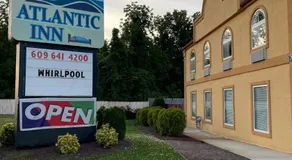 Atlantic Inn - Image 4