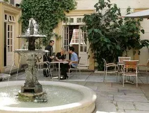 Loughborough Hotel - Image 4