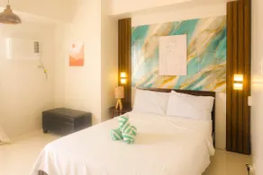 Casa - City Lights & Sea Breeze View Studio Near Ayala Mall - Image 2