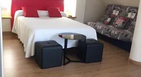 Hostal Santa Baia - Image 2