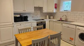 Moneylands Farm Self-Catering Apartments - Image 5