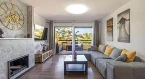 Appartement 'Apartamento Las Joyas' avec vue sur les montagnes, Wi-Fi et climatisation - Image 2