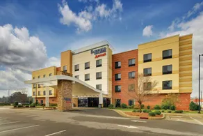 Fairfield Inn & Suites by Marriott Dunn I-95 - Image 4