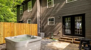 Inviting Retreat W PrivateHot Tub & Arcade - Image 2