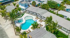 Pelican Post at Anna Maria Island Inn - Image 2