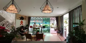 Rovers Inn Guesthouse - Age 11 and Above Only - Image 2