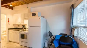 Holiday House Motel - Image 3