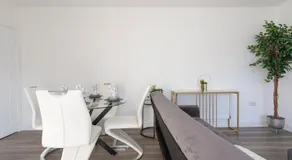 Casa Di Dolce Two Bedroom Apartment with Balcony - Image 4