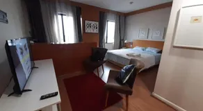 Tatuapé flat services, ótima localização - Image 2