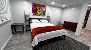 The Gorge Getaway 3BR 1BATH Close to Falls in Niagara - Image 2