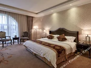 Cezanne Manor Hotel &amp; Resort - Image 2