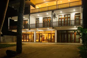 Savenrose Beach Villa - Image 3