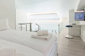 3-Bedroom Apartment in Marousi - Image 2