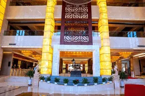 Long Xin International Hotel - Image 2