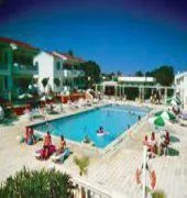 Apartamentos Los Naranjos - Image 2