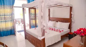 Hotel Nadee - Image 2
