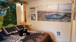 Bear Cove Inn - Image 5