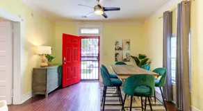 Spacious 3BR Midtown Home - Sleeps 7 - Walkable to Dining & Attractions - Easy Access to Downtown - Image 3