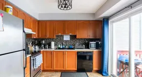Private Rooms in a House - Image 4