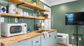 7- Rock Island Cottage - Image 3