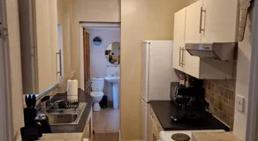 Entire house in the heart of Reading for contractors and short term breaks - Image 3