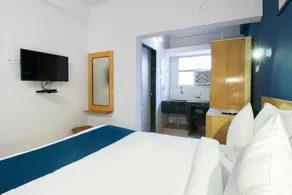 SilverKey Executive Stays 45761 Kshitij Colony Rd - Image 2