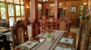 REKWOOD Hotel - Image 3