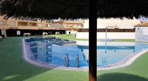 Apartamento con piscina en Oliva Nova - Image 2