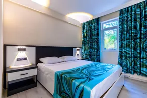 Side Meryam Suit Deluxe Hotel - Image 5