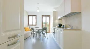 Queen Venice Fly Apartments - Image 3