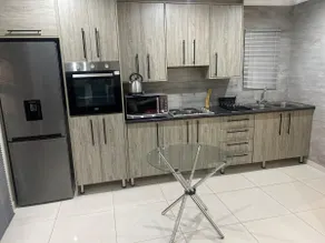 One Bedroom Luxury Apartment - Image 3