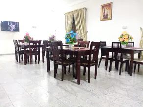 Dionzec Hotel & Suites - Image 2