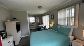 Claddagh Motel & Suites - Image 2