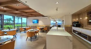 Gold Coast PIK Sea View Apartments by LongeSuites - Image 5