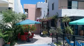 Elvira Hotel - Image 2