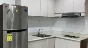 Grand Riviera Suites Comfy Condo near US Embassy Manila Bay Roxas Blvd Ermita Manila - Image 5
