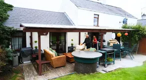 Authentic Irish Cottage, Rural Ballymascanlon - Image 2