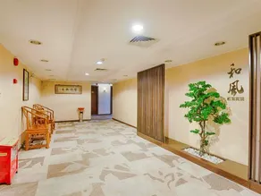 Shi Long Hotel - Image 3