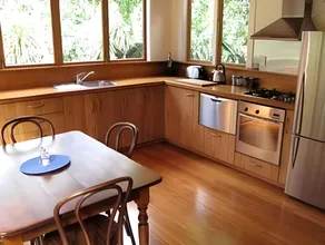 Driving Creek Villas - Image 3