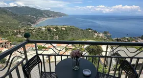 Blue Sky House - Image 2