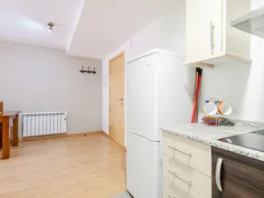 Pleasant Apartment in Gudar with Heating - Image 2
