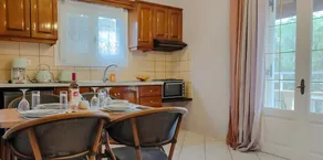Spacious, Family-Friendly Stay Near the Beach A2 - Image 5