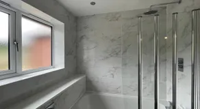 Brand-New, 2 Private Bedrooms Available, Stunning Views, Stoke Hospital, Alton Towers, Keele University, Trentham Gardens, Free Parking & Wi-Fi - Image 2