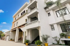 Super OYO Hotel O Indira Nagar - Image 5