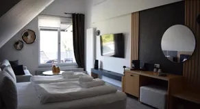 Akropolis Hotel - Image 2