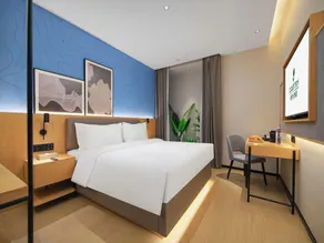 Country Inn & Suites by Radisson Shanghai Meilan Lake Luodian Ancient Town - Image 2
