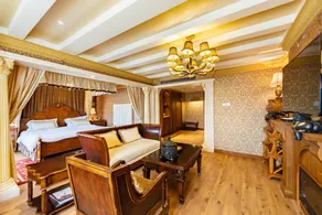 Spring Legend Holiday Hotel - Image 2