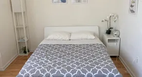 Cozy bedrooms at University City in Philadelphia - Image 4