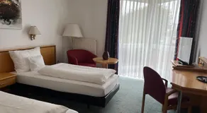 Matchpoint Hotel - Image 2
